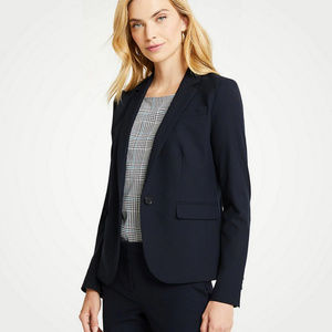 Ann Taylor One Button Blazer in Seasonless Stretch